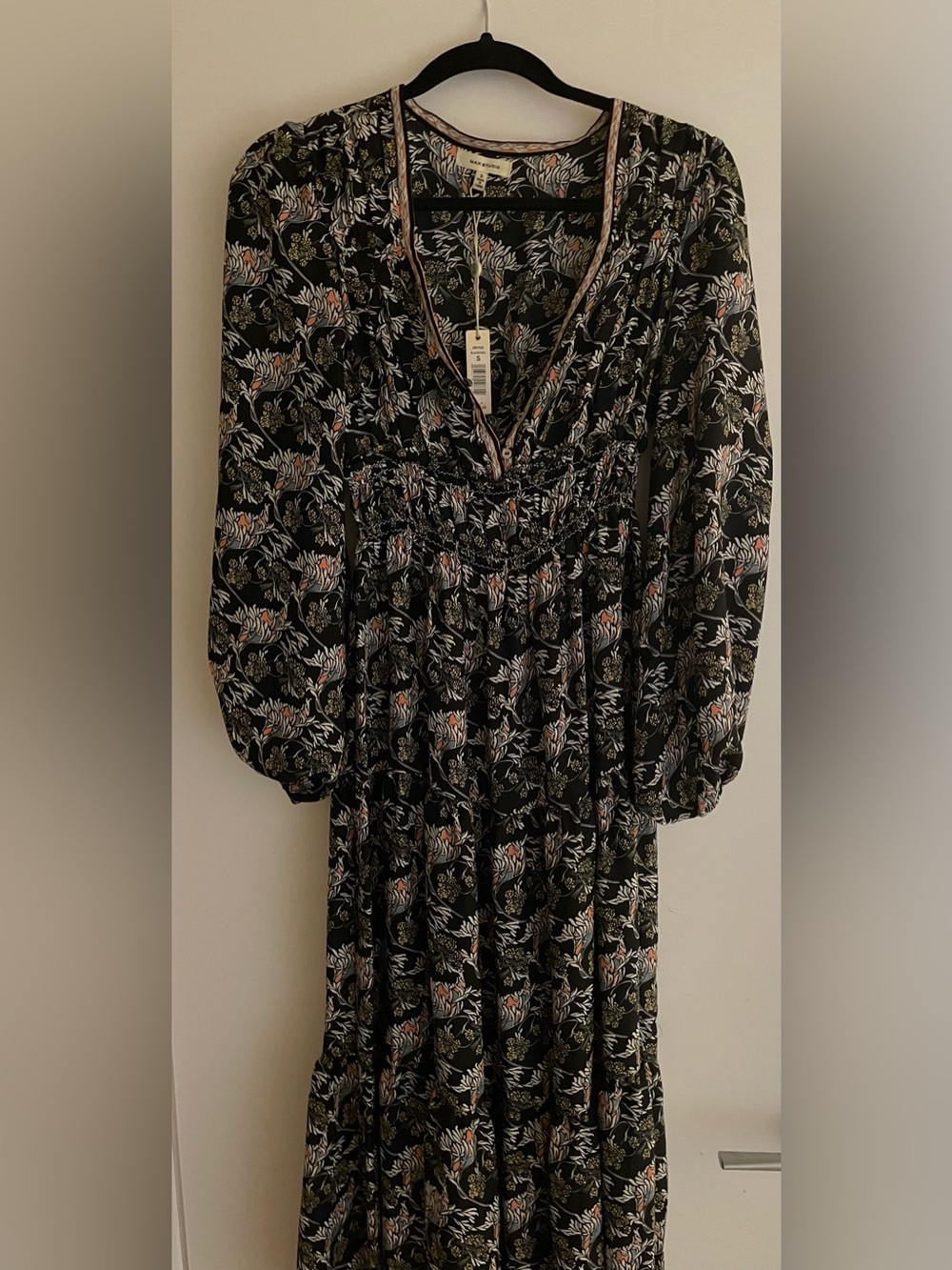 Max Studio Black Floral Long Sleeve Midi Dress / Small